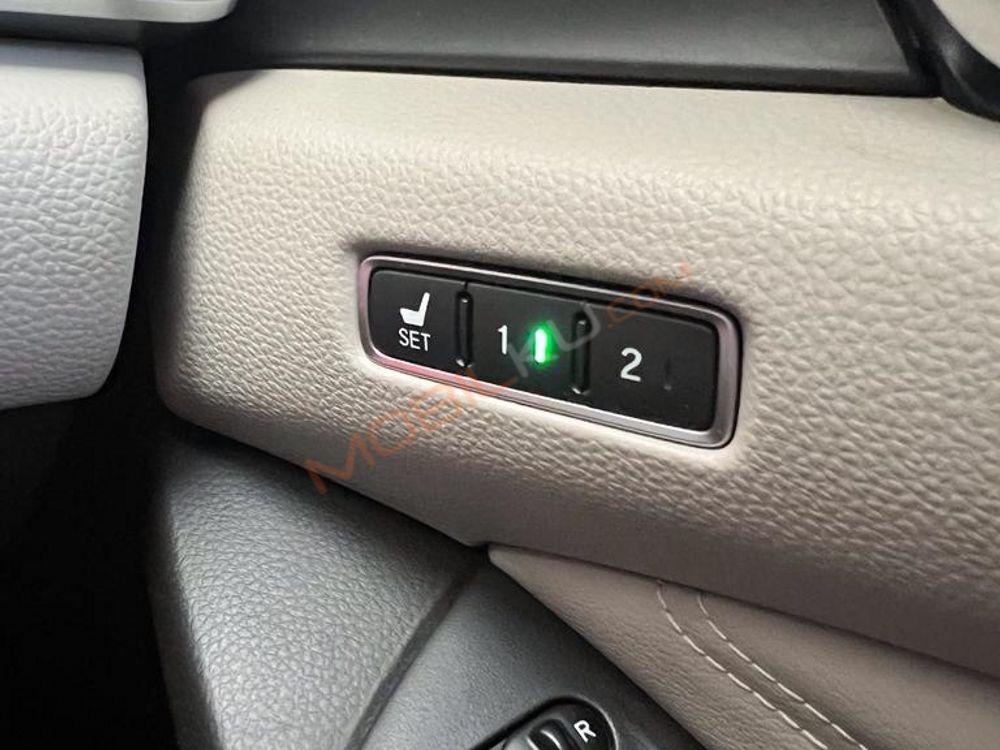 Mobil Honda Accord 2019