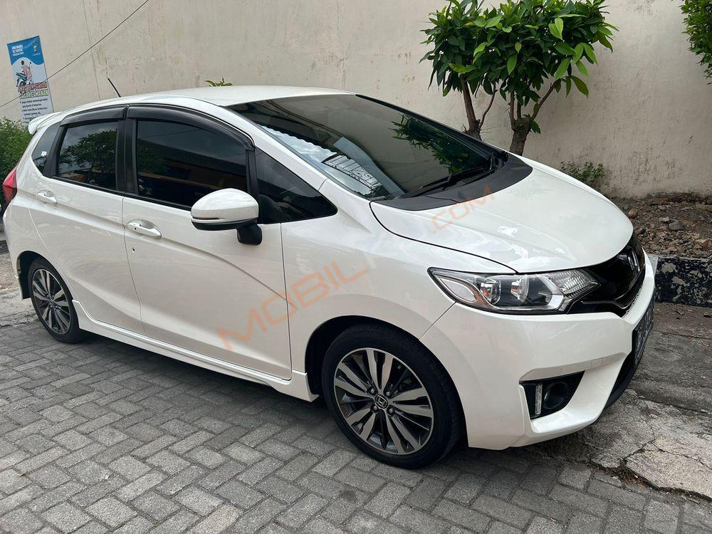 Mobil Honda Jazz 2016