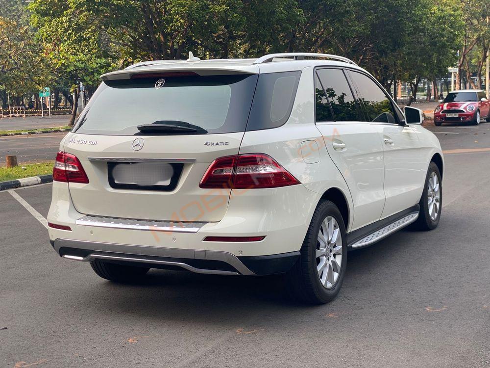 Mobil Mercedes-Benz ML 2013