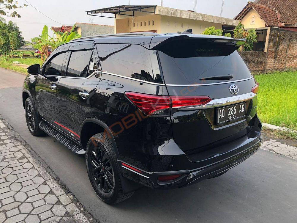 Mobil Toyota Fortuner 2020