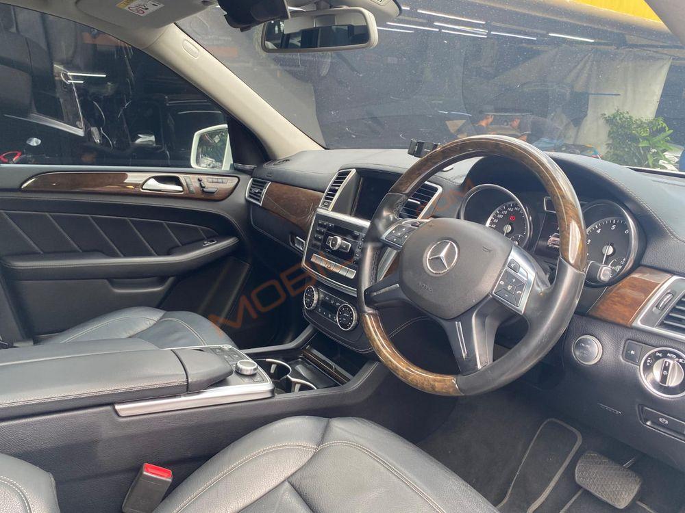 Mobil Mercedes-Benz GL 2016