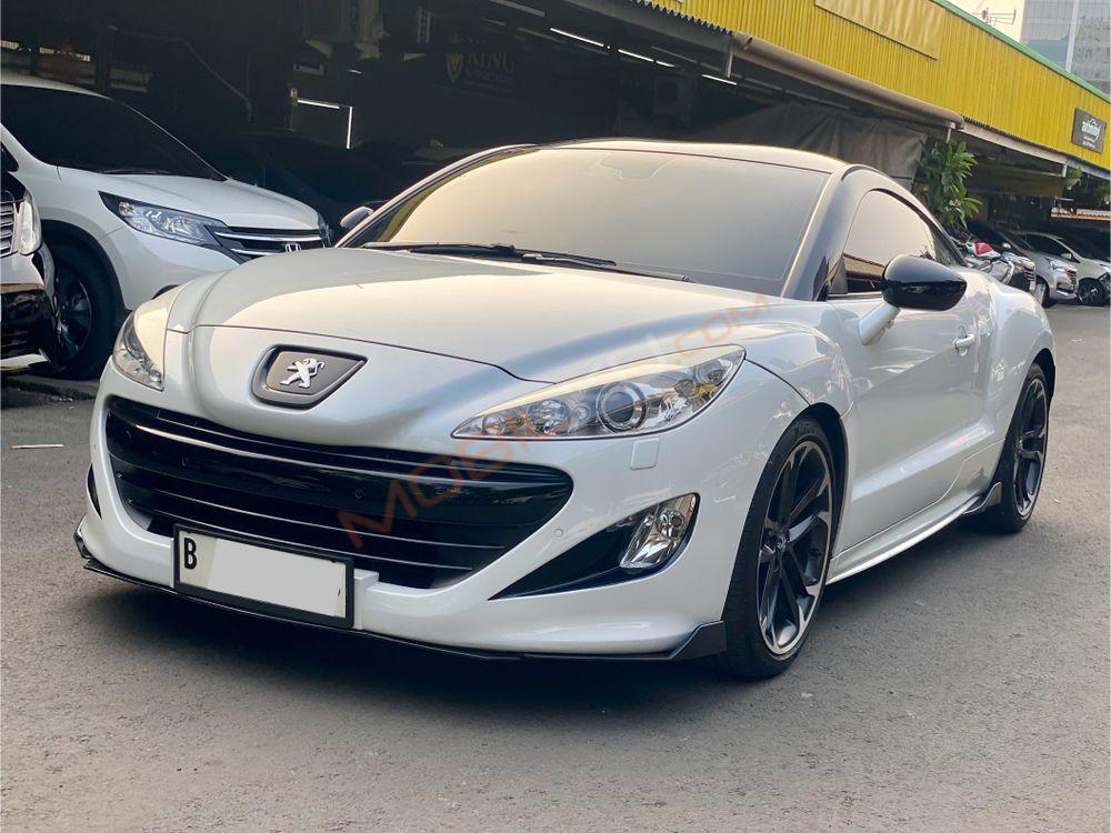 Mobil Peugeot RCZ 2012
