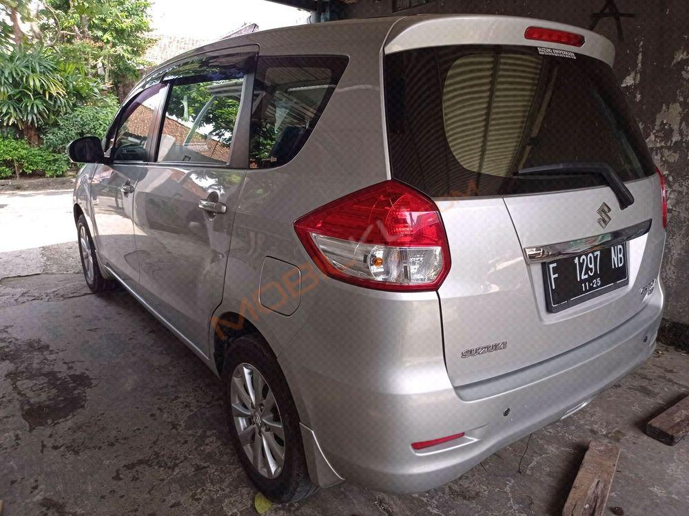 Mobil Suzuki Ertiga 2015