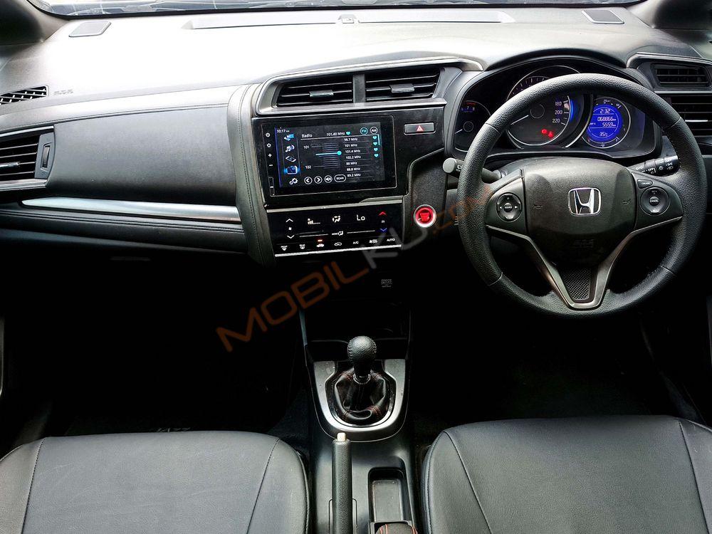 Mobil Honda Jazz 2019