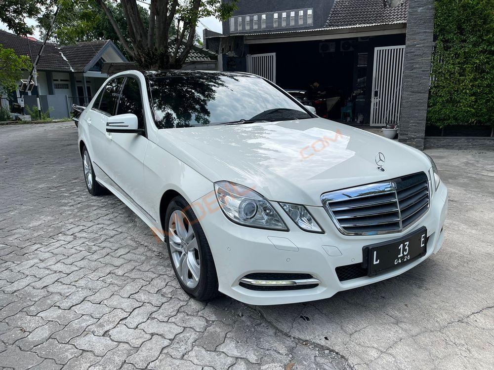 Mobil Mercedes-Benz E-Class 2011