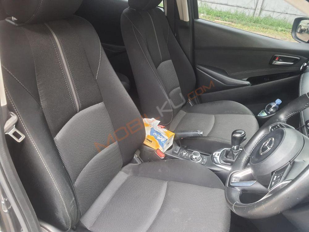 Mobil Mazda 2 Hatchback 2017