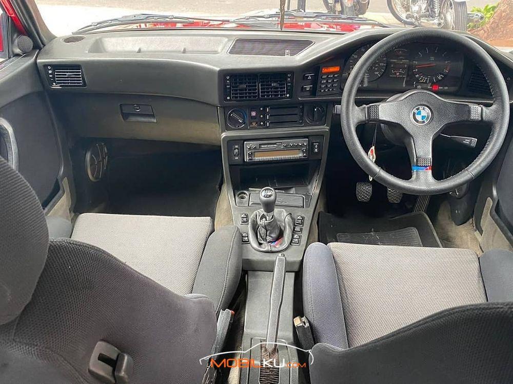 Mobil BMW 5 Series 1986