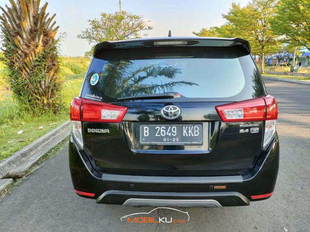 Mobil Toyota Kijang Innova 2017