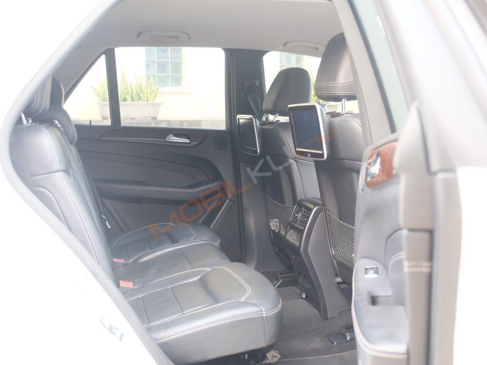 Mobil Mercedes-Benz ML 2015