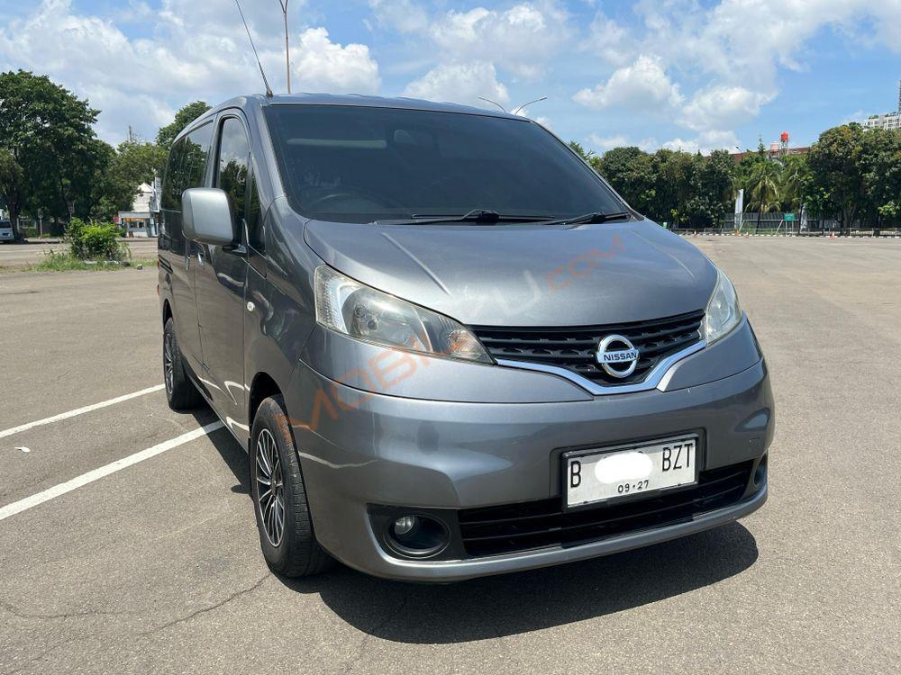 Mobil Nissan Evalia 2012