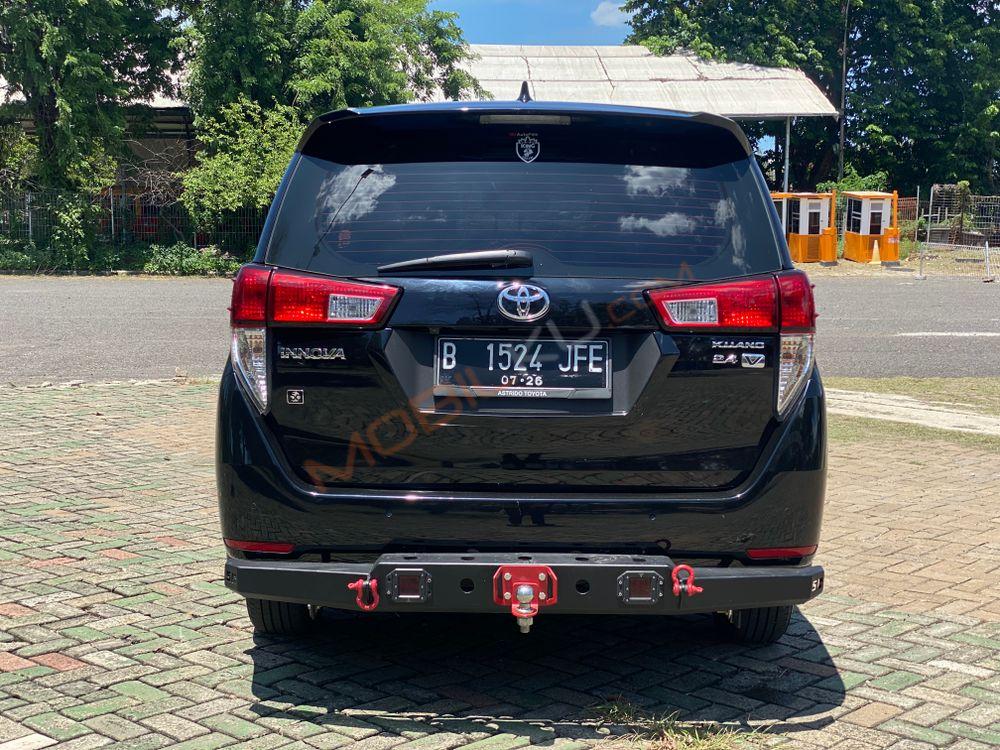 Mobil Toyota Kijang Innova 2021