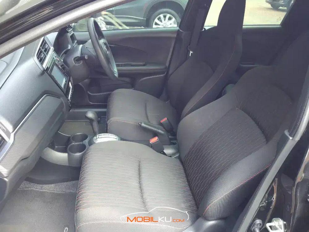 Mobil Honda Brio 2016
