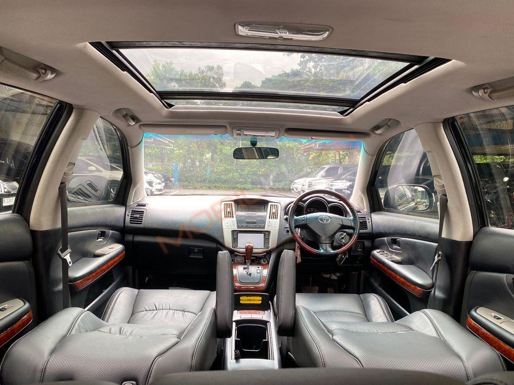 Mobil Toyota Harrier 2010