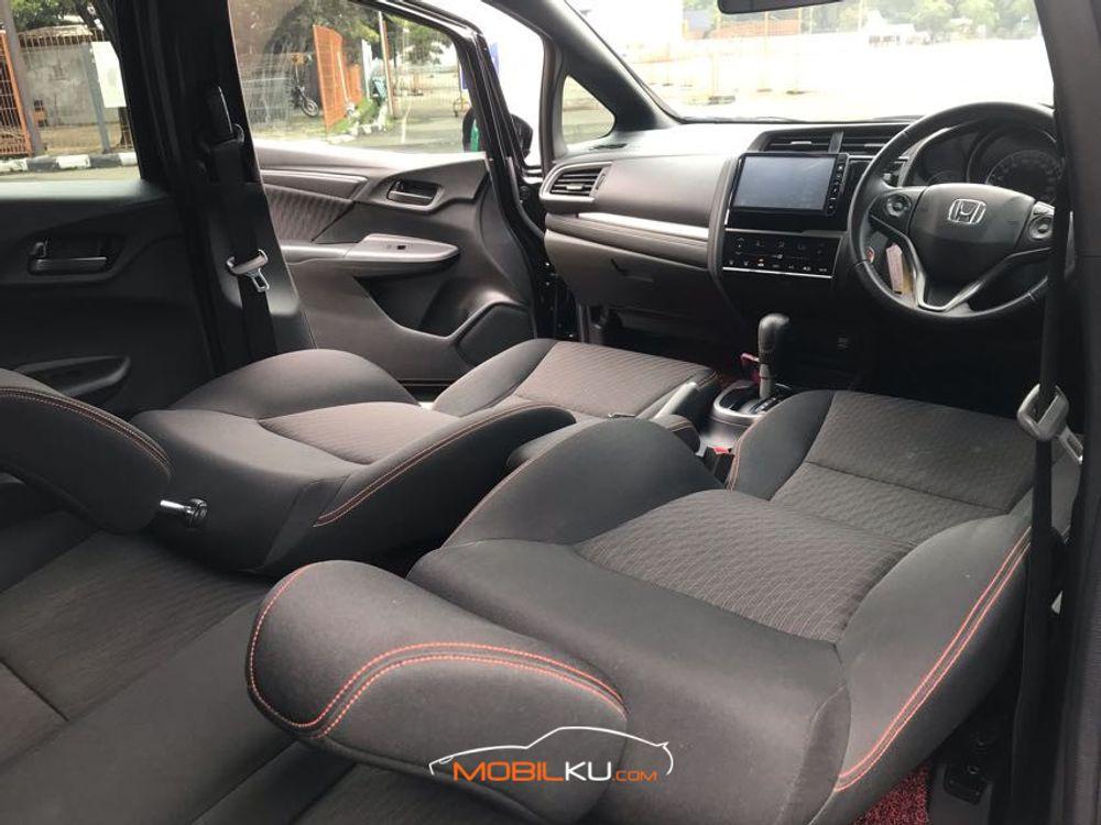 Mobil Honda Jazz 2018