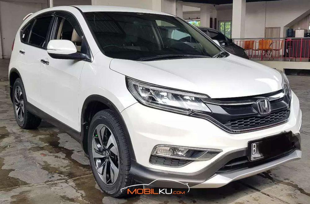 Mobil Honda CR-V 2015