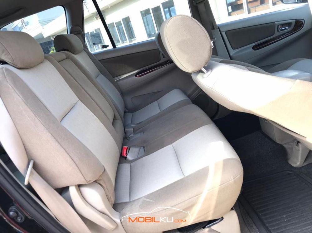 Mobil Toyota Kijang Innova 2015