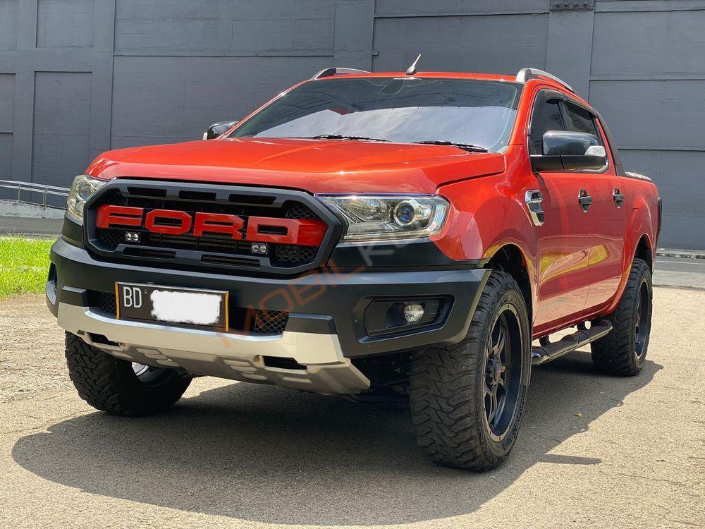 Mobil Ford Ranger 2014