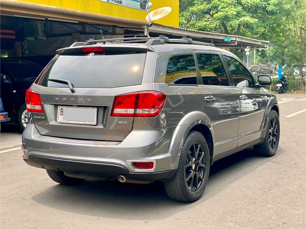 Mobil Dodge Journey 2013