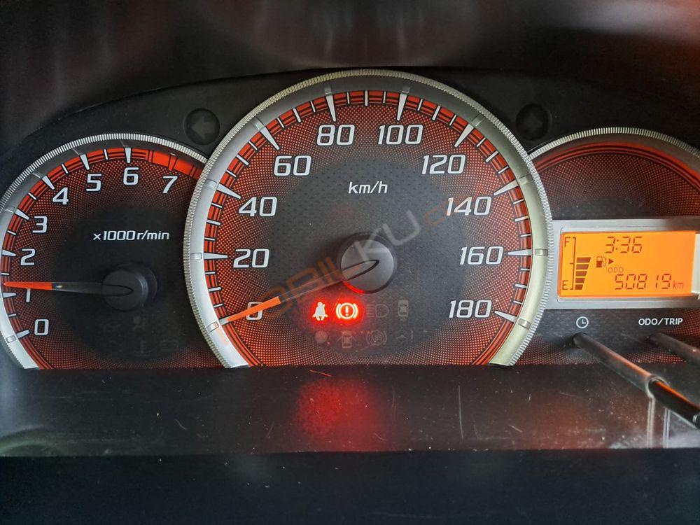 Mobil Daihatsu Xenia 2014