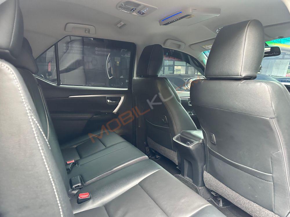 Mobil Toyota Fortuner 2022