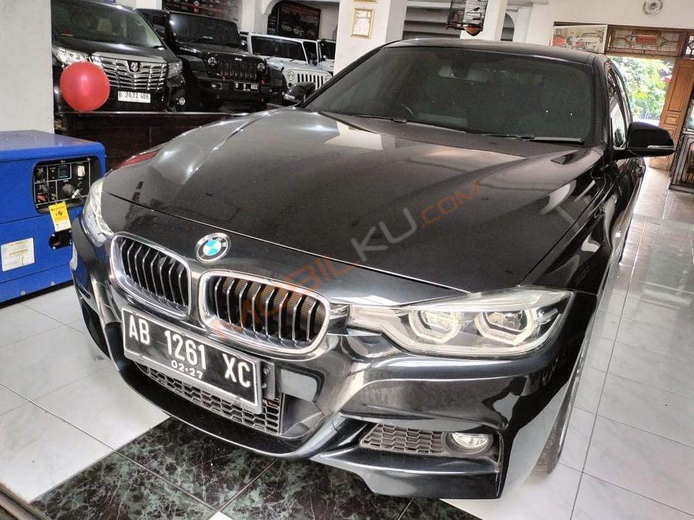 Mobil BMW 3 Series 2016