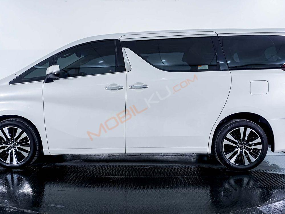Mobil Toyota Alphard 2018