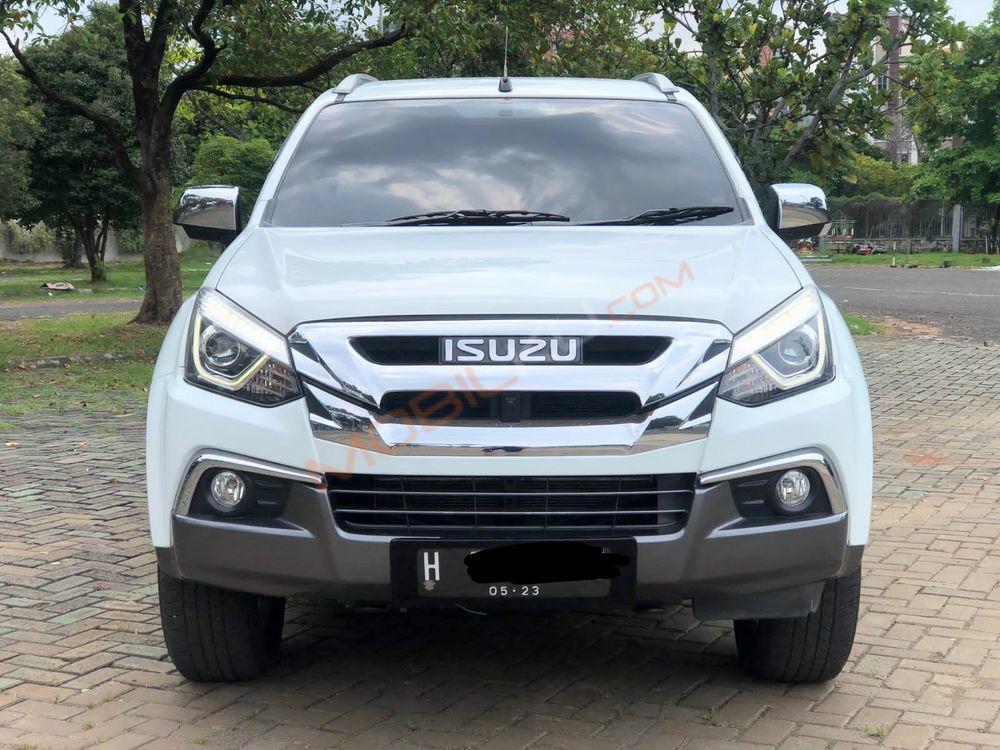 Mobil Isuzu MU-X 2014