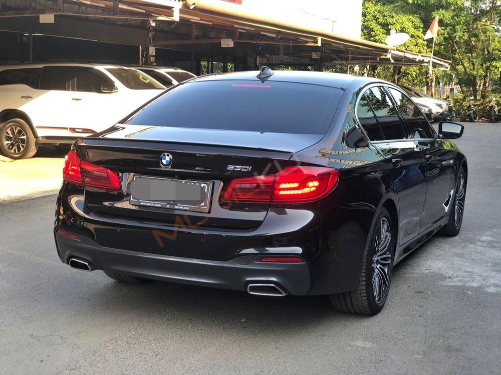 Mobil BMW 5 Series 2020