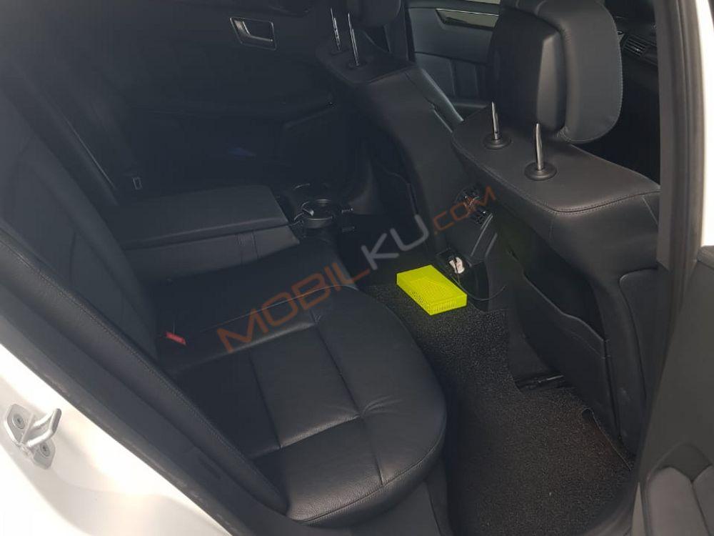 Mobil Mercedes-Benz E-Class 2013