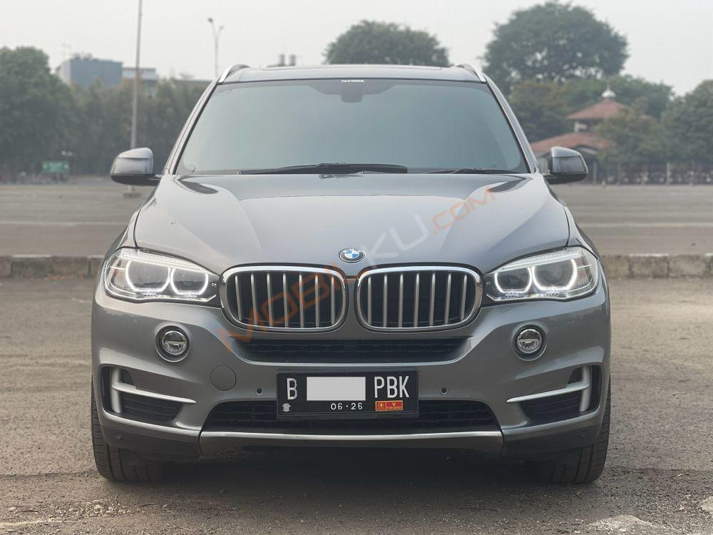Mobil BMW X5 2016