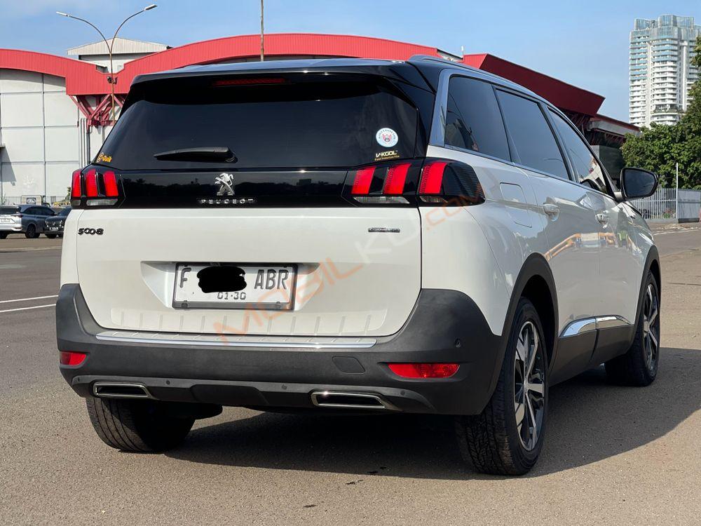 Mobil Peugeot 5008 2019