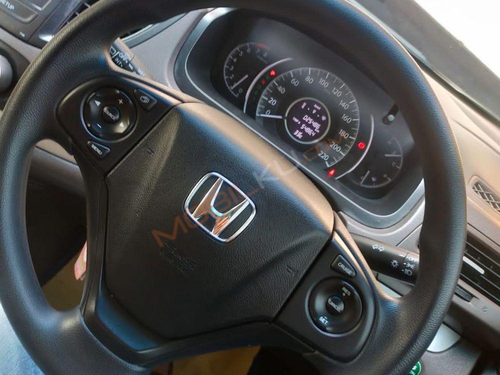 Mobil Honda CR-V 2014