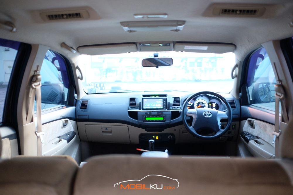 Mobil Toyota Fortuner 2015