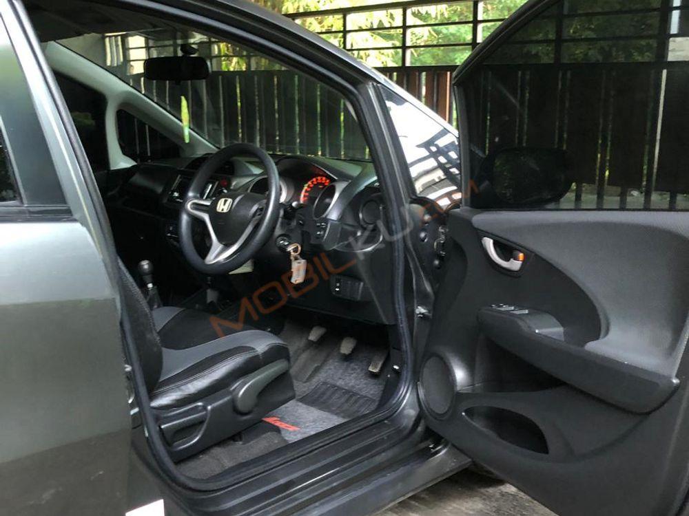 Mobil Honda Jazz 2010
