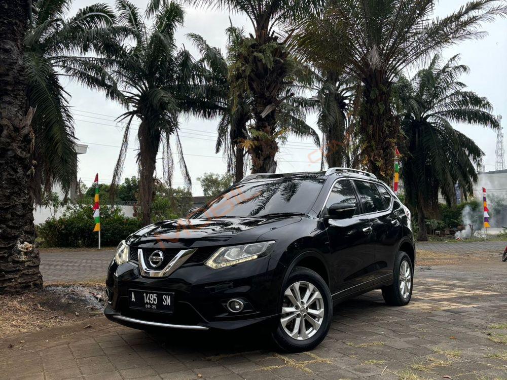 Mobil Nissan X-Trail 2015