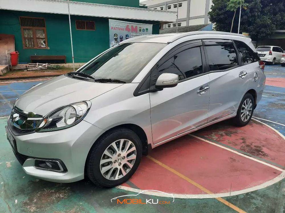 Mobil Honda Mobilio 2014