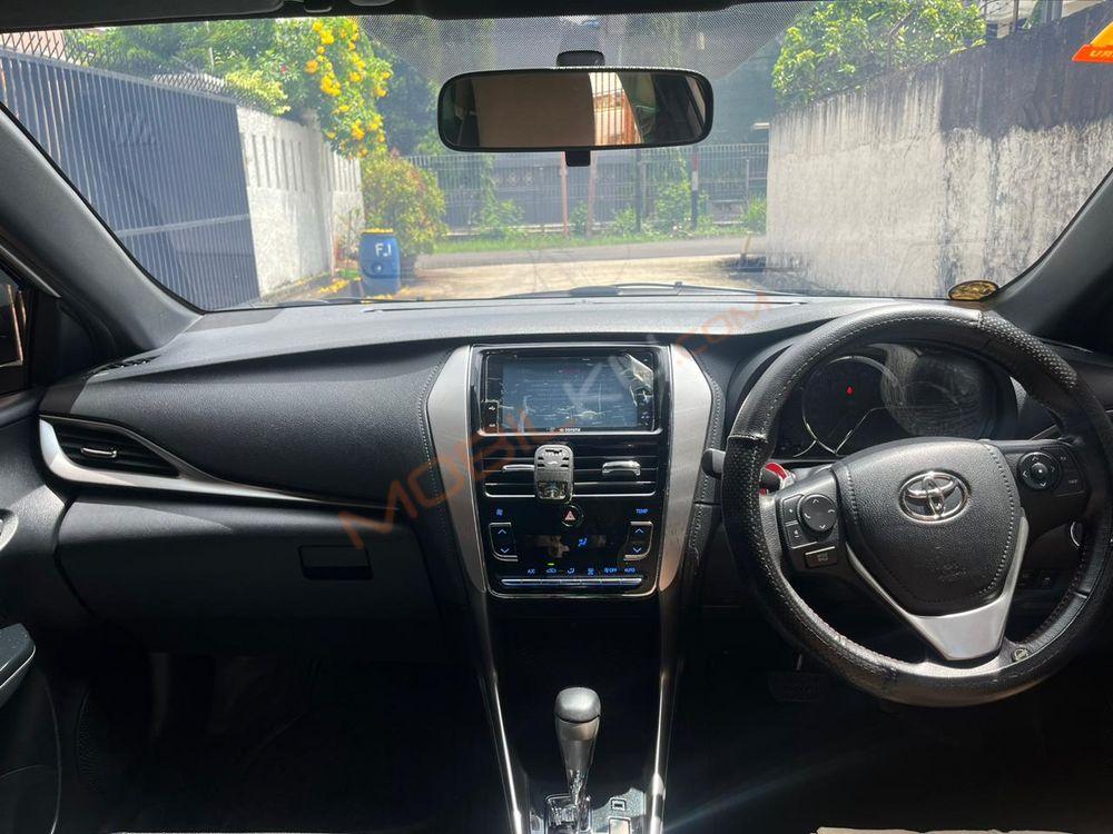 Mobil Toyota Yaris 2018