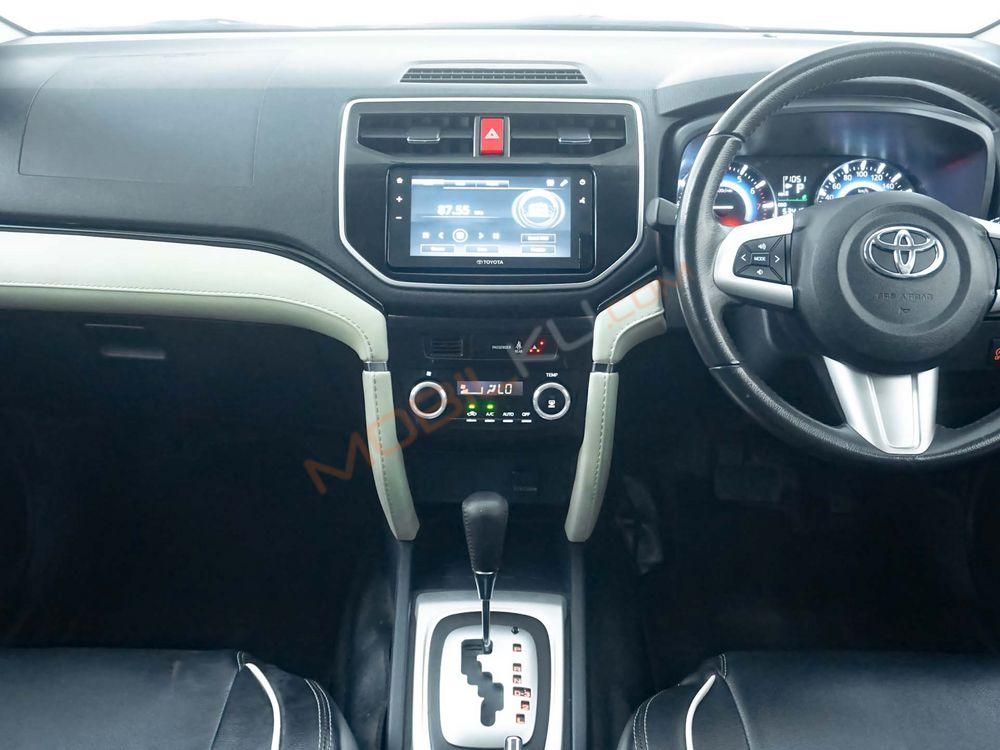 Mobil Toyota Rush 2021