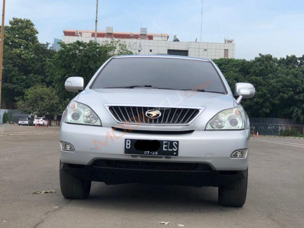 Mobil Toyota Harrier 2013