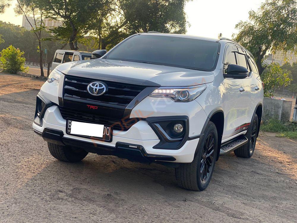 Mobil Toyota Fortuner 2020