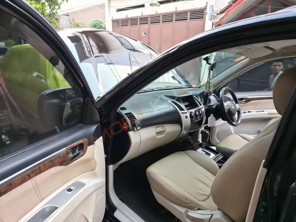 Mobil Mitsubishi Pajero Sport 2012