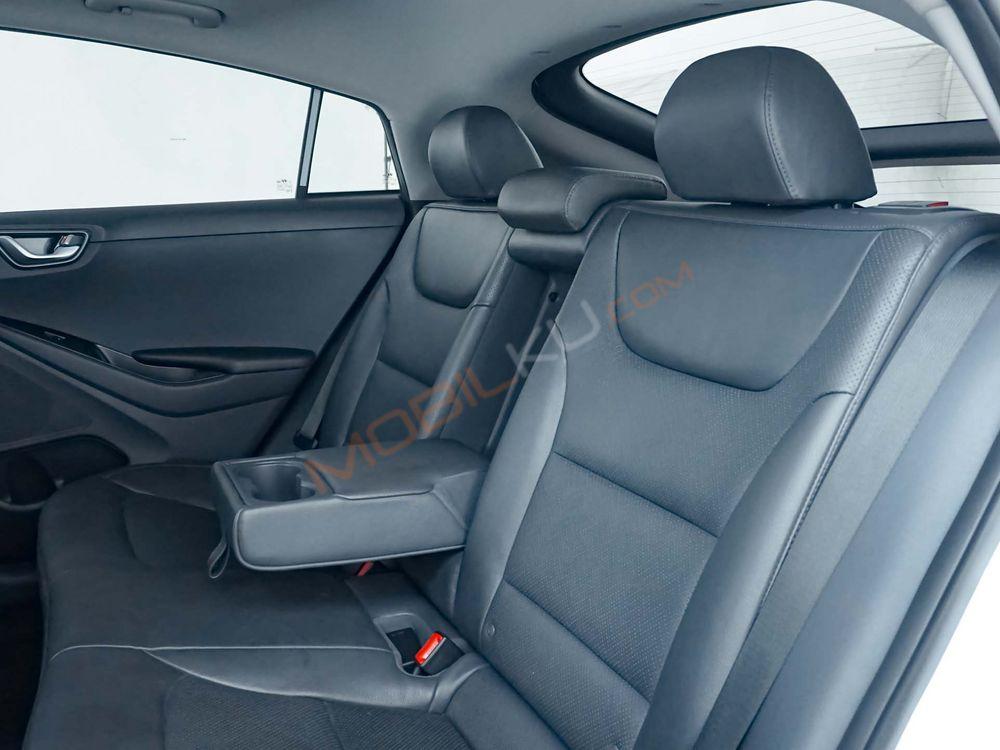 Mobil Hyundai Ioniq Electric 2021