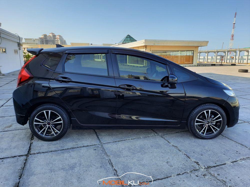 Mobil Honda Jazz 2017