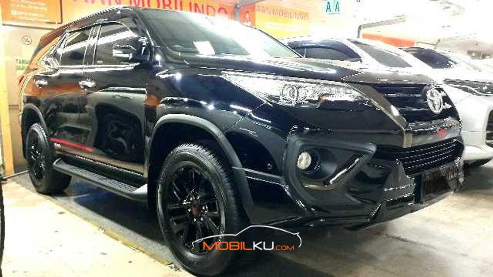 Mobil Toyota Fortuner 2020