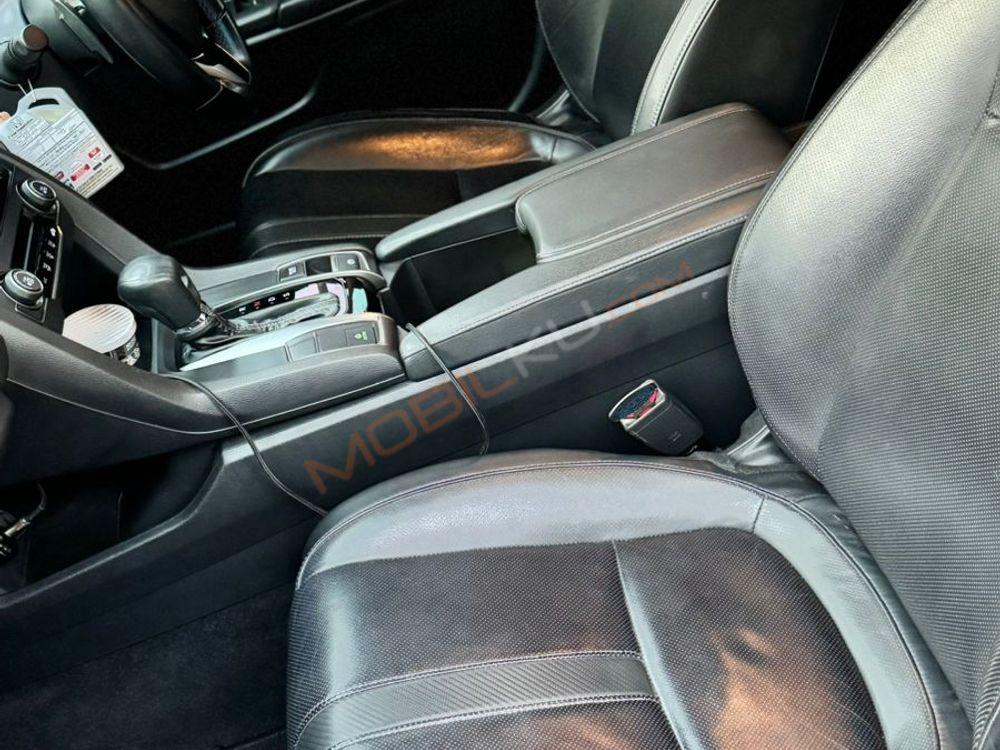 Mobil Honda Civic Hatchback 2019