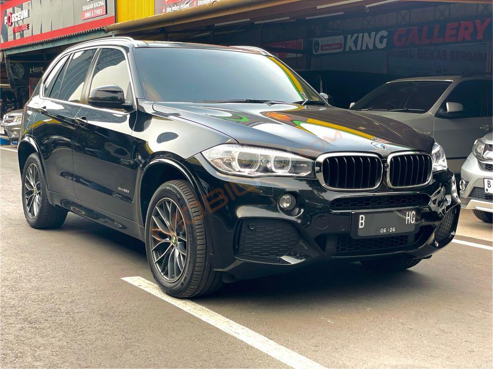 Mobil BMW X5 2015