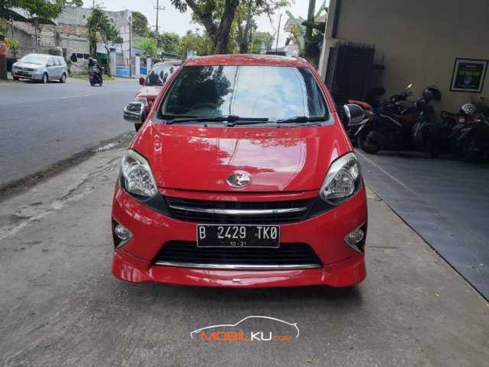 Mobil Toyota Agya 2016