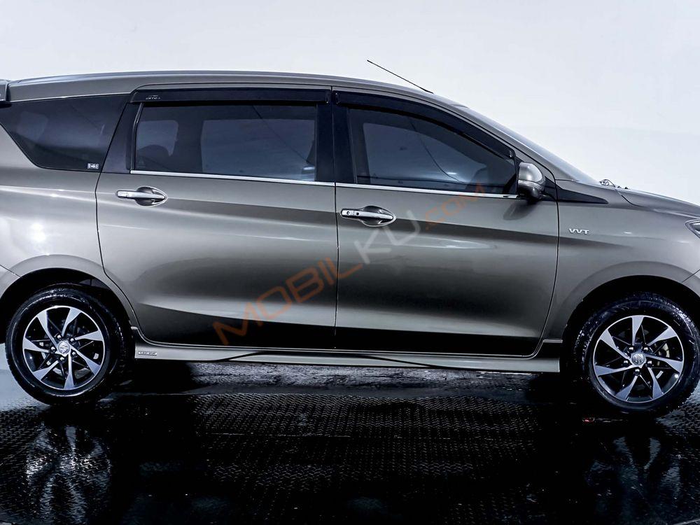 Mobil Suzuki Ertiga 2021