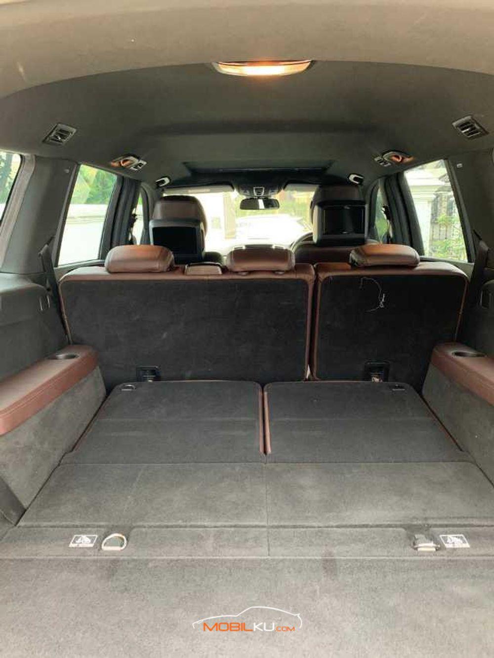 Mobil Mercedes-Benz GL 2014