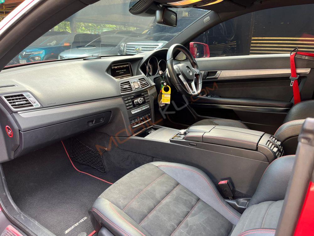 Mobil Mercedes-Benz E-Class 2014